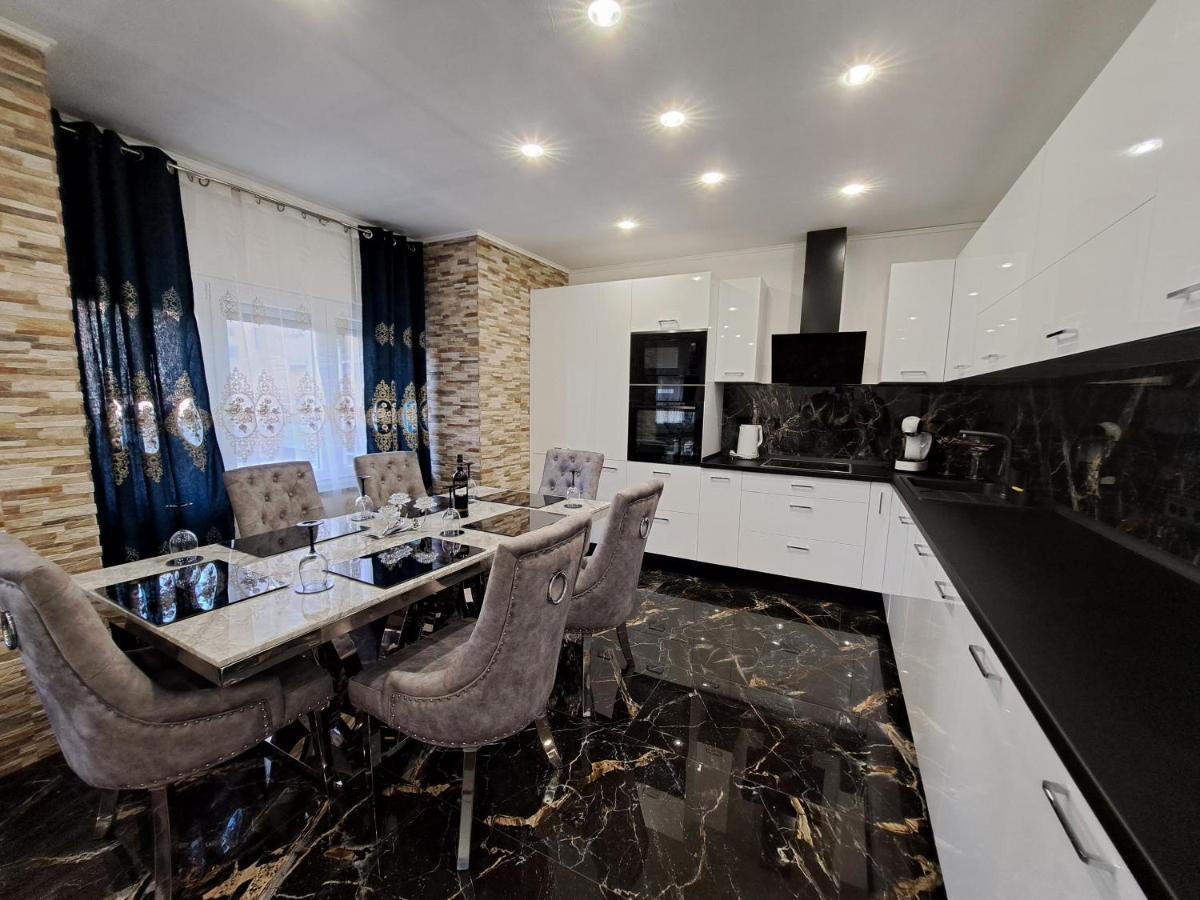 Monaco Apartment *