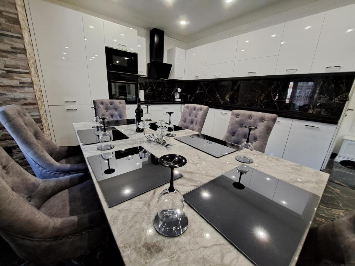 Monaco Apartment *